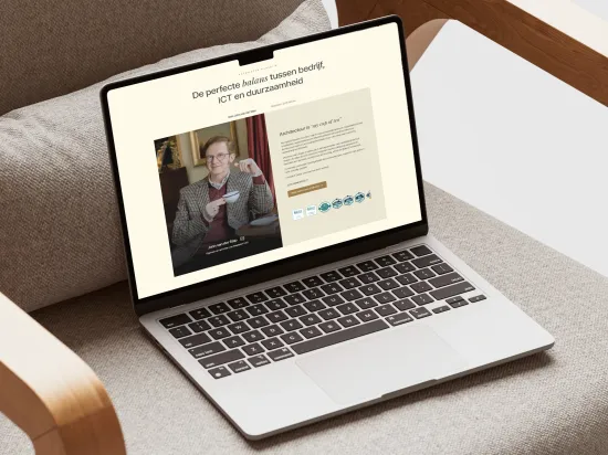 Website weergave op verschillende apparaten - mobiel, tablet en desktop